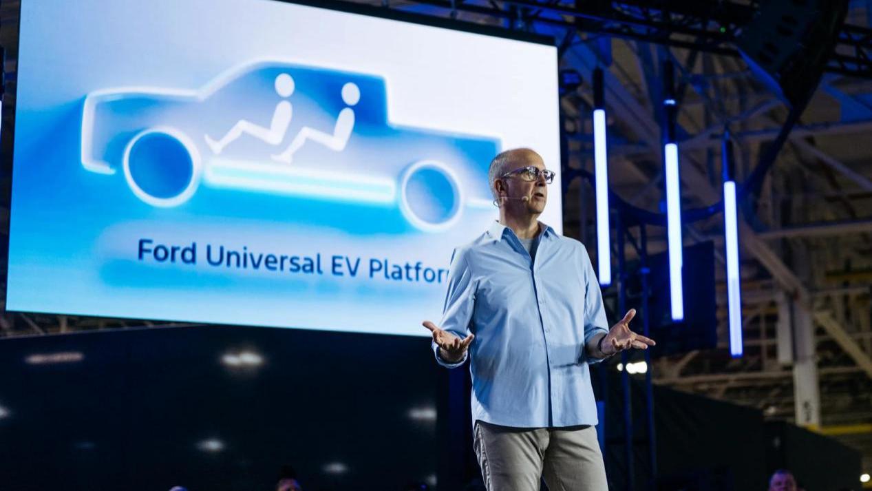 福特推迟在欧洲推出全新电动汽车平台，转向与雷诺合作