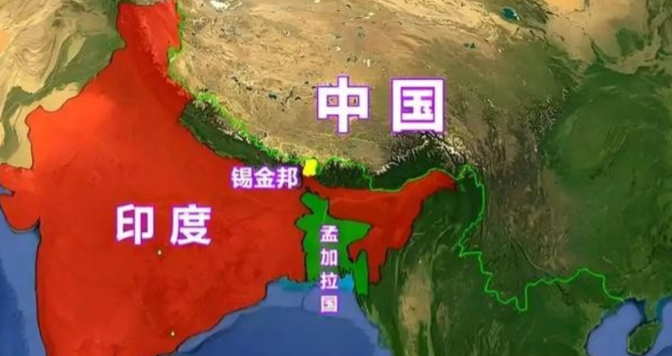 1975年印度吞并锡金，看似占了很大的便宜，实则愚蠢至极。吞并了锡金，意味着将东