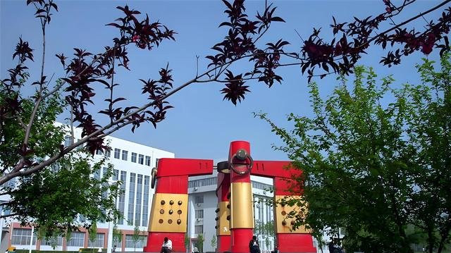 去河北经贸大学，读什么专业好？