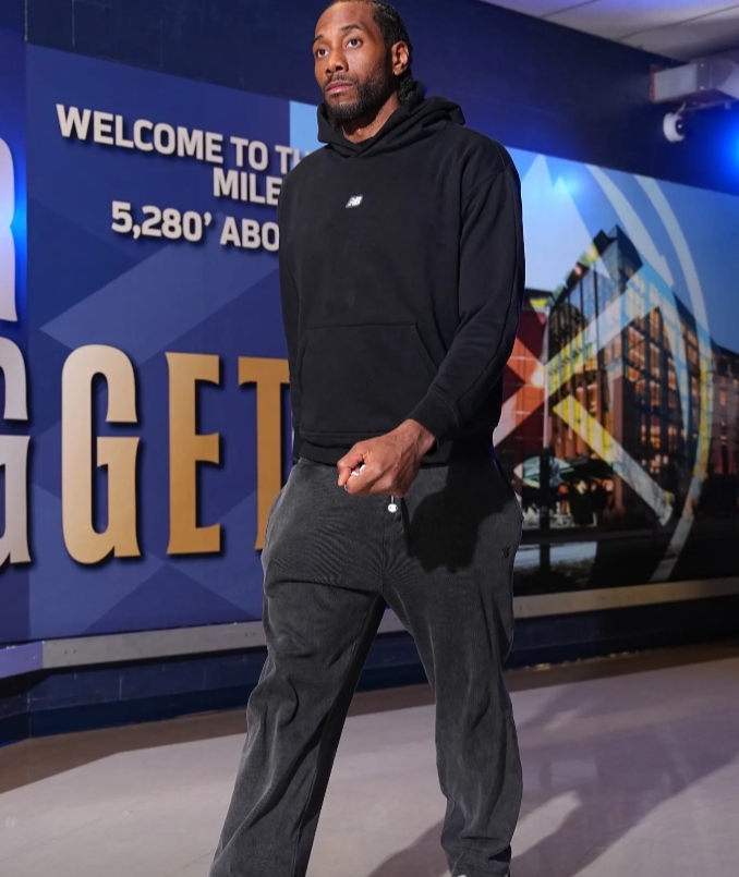 我坚信，上一场如果不是祖巴茨复出，小卡仍然会爆35＋，快船大概率会赢球。
毋庸置