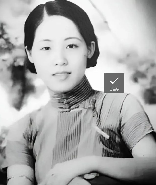 1914年，27岁的蜀军都督爱上14岁青楼女子，老鸨要3万赎金，他正要付钱，却被