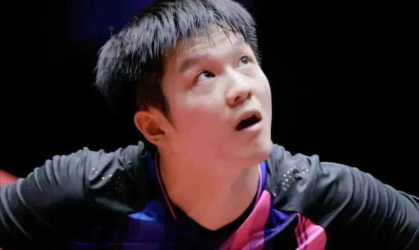 乒超联赛，两人是最大赢家！

第一人毫无疑问是樊振东。

13连胜，创了