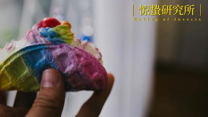 均价40元的捏捏，凭什么让年轻人一年剁手上万？