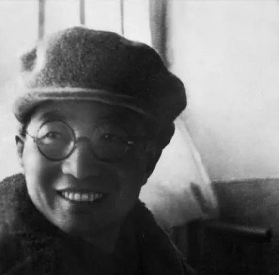 1955年9月27日，北京的授衔仪式上，人民解放军的将领们个个喜气洋洋，庆祝着新