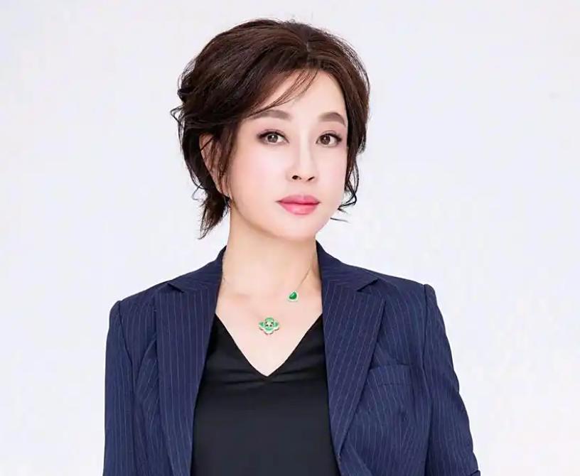 刘晓庆不会在同一个地方跌倒两次的，最近又有人举报刘晓庆涉嫌偷税漏税，经过税务部门