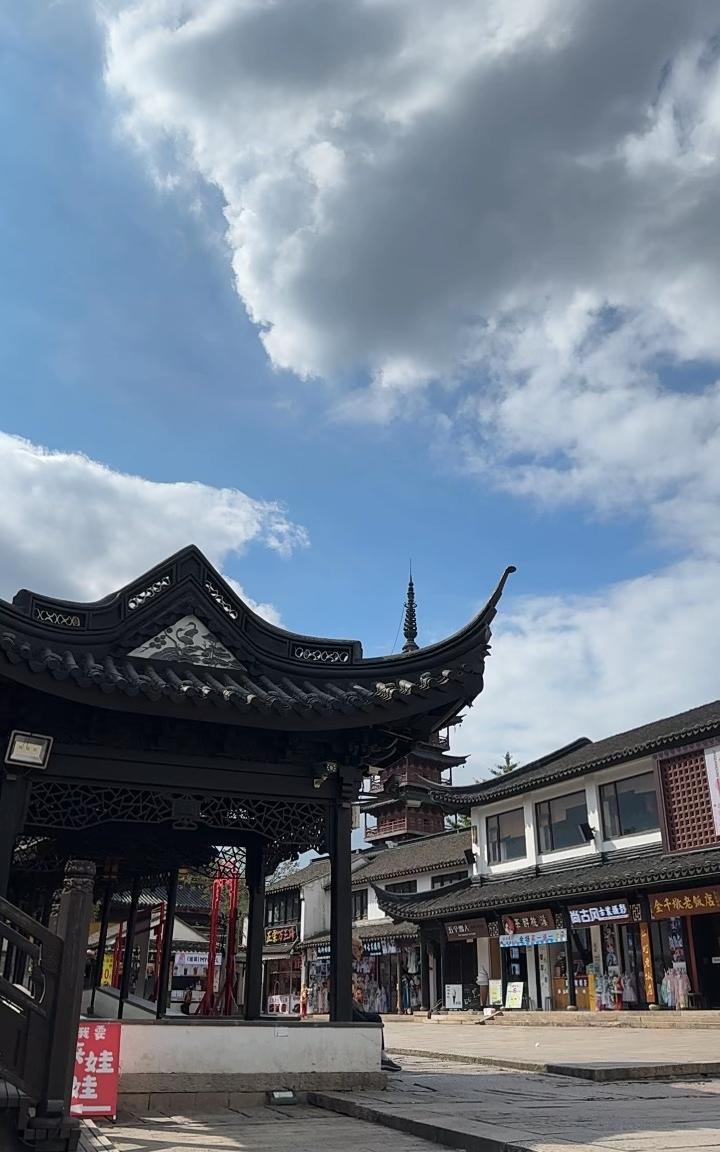 穷人突然有了钱，能挥霍到啥地步？我哥的经历，说出来你们可能都不信。
2021年家