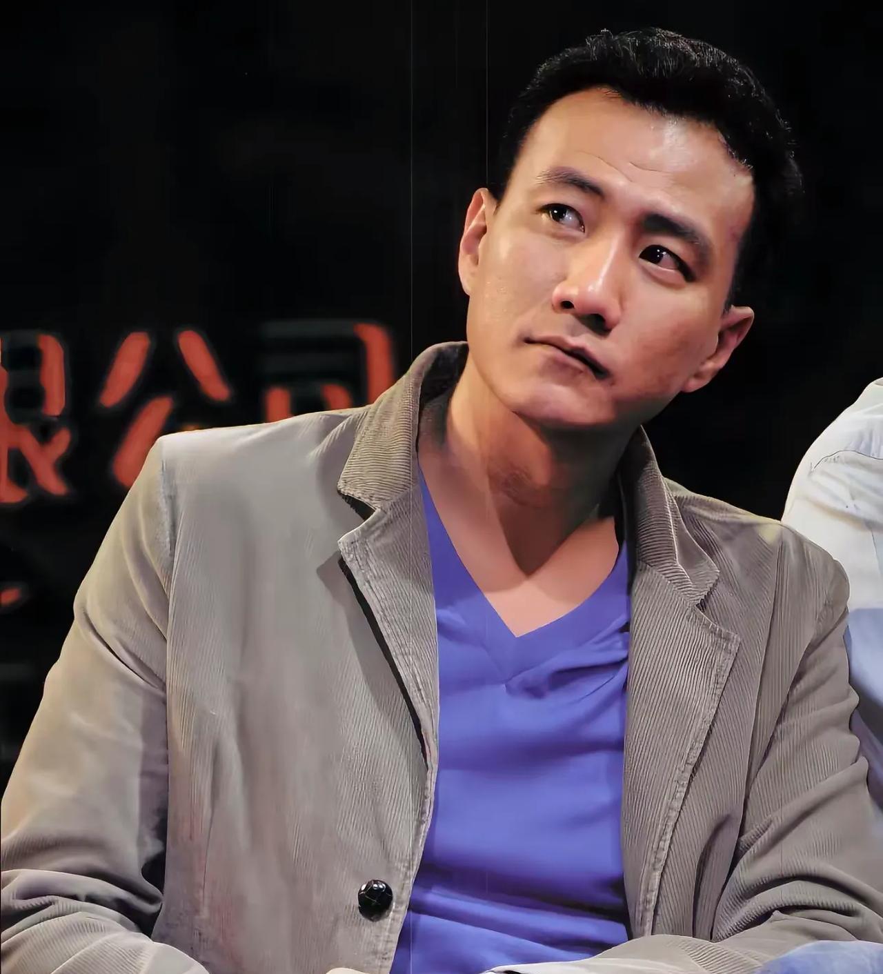 演员胡军说，我是一个文戏演员，却稀里糊涂演了那么多战力“天花板”，身为国家一级演