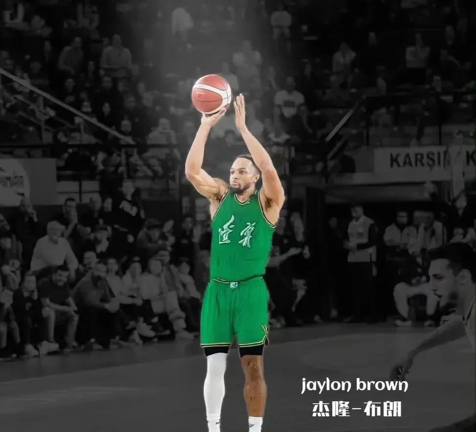 这次真的给小刘总竖个大拇指！
弗格刚离队不久，
小刘总没有犹豫，而是
快速签下了