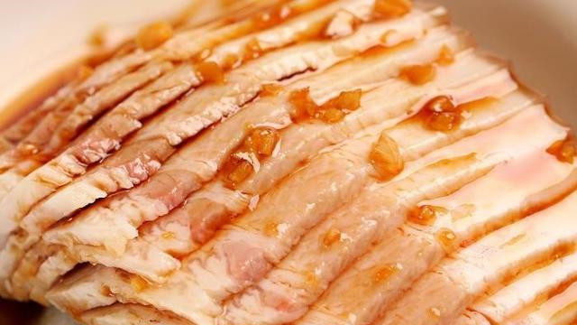 秘制蒜泥白肉：川味经典，家的味道