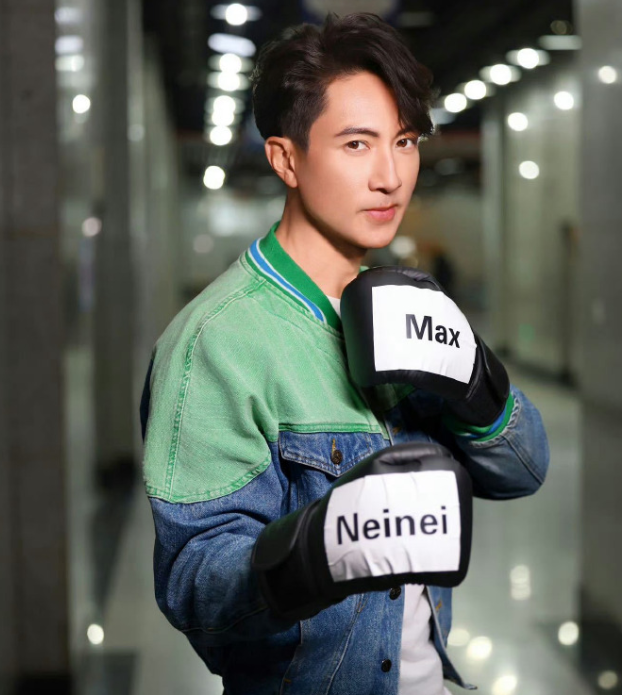 #吴尊带neinei和Max上恋综#黄晓明 叶珂#哪吒2预测票房下调至146亿#