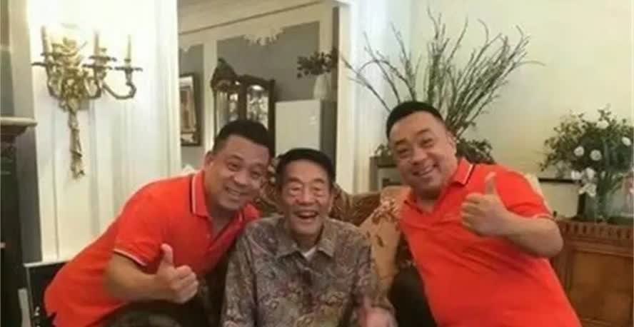 天津演艺圈虎豹兄弟中的吴迪走了，51岁。
知天命的年纪本该消停稳重了。但这几年