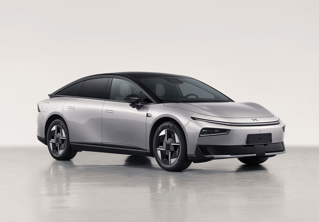 小鹏P7+增程版
车身尺寸 5071/1937/1512mm，轴距 3000mm