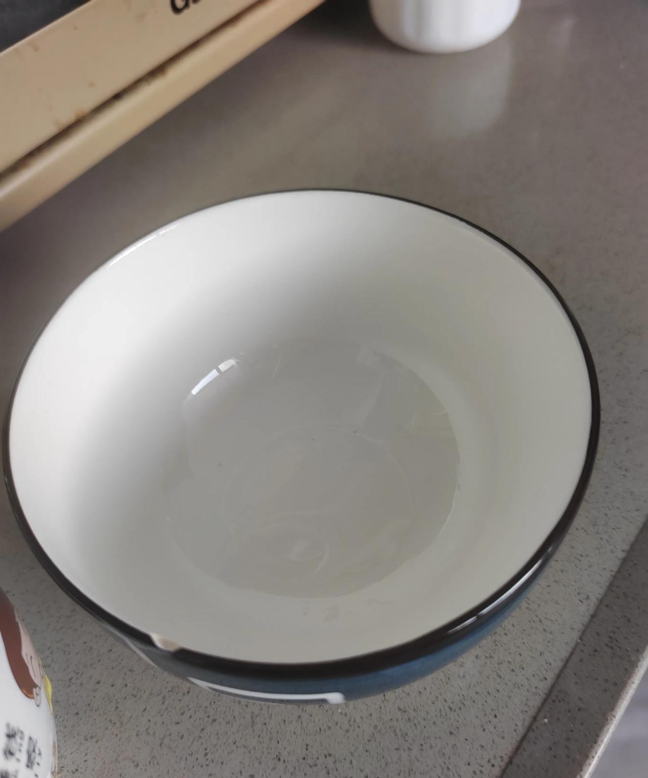 还是决定买套质量好的不锈钢餐具。
来广东生活近30年，很多小习惯也潜移默化了。比