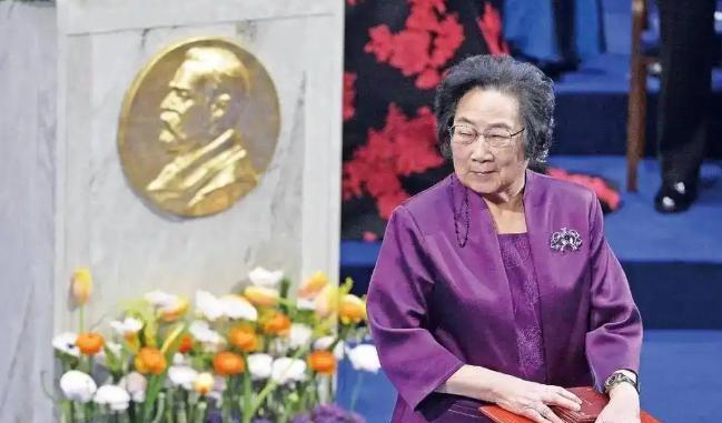 好消息传来！屠呦呦当选了美国国家科学院外籍院士了，不过虽然这个职称很高，可是也让