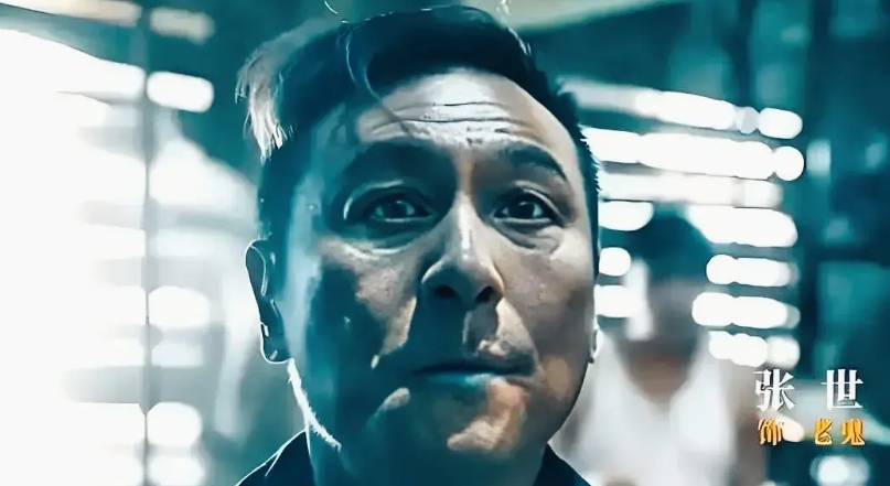 追剧《扫毒风暴》……
老鬼的故事像一根刺，扎在每个听过的人心里。他把压箱底的手艺