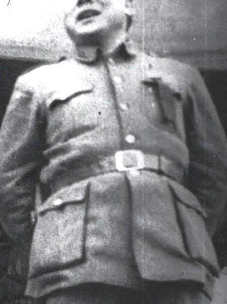 1934年，一位国民党少将在危急关头解救了数万红军将士。新中国成立后，毛主席亲自
