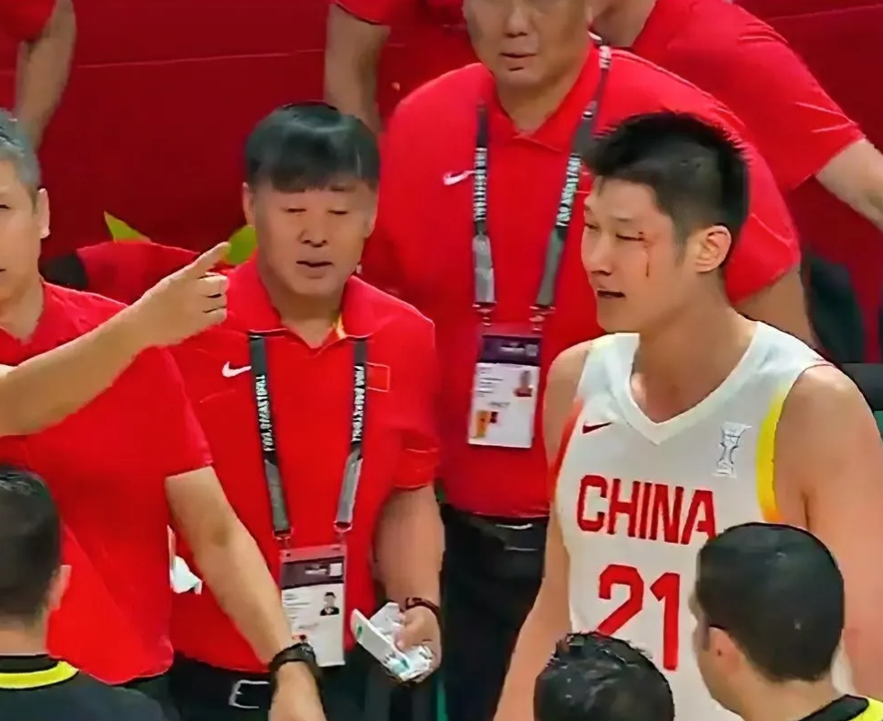 裁判胡吹乱判，真是太欺负人了！

在今晚男篮亚洲杯1/4决赛，中国男篮对阵韩国男