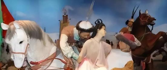 1127年，靖康之变后，宋钦宗的朱皇后被俘虏。行驶途中，她在一处野地解手时，不成