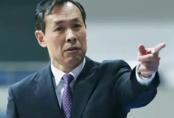 “比一比，赛一赛”，北汽北控冰火两重天！
本赛季伊始，北控男篮董事长田振清豪言：