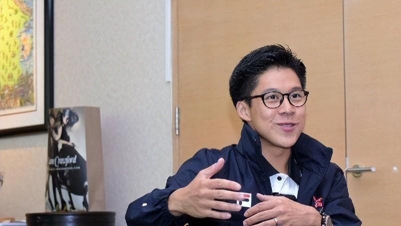 被记者围堵引怒赞的霍启刚，彻底颠覆了大众对豪门的固有认知