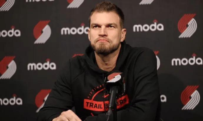 斯普利特：我是最希望杨瀚森有良好发展的人，我们要有耐心。
只是你也太有耐心了吧！