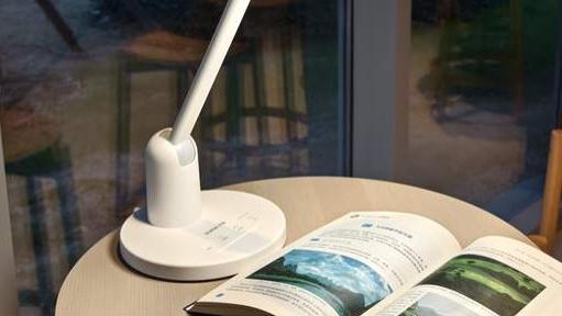 300 元档真神？书客 SKY 护眼台灯实测：不止防蓝光，这几点才是关键