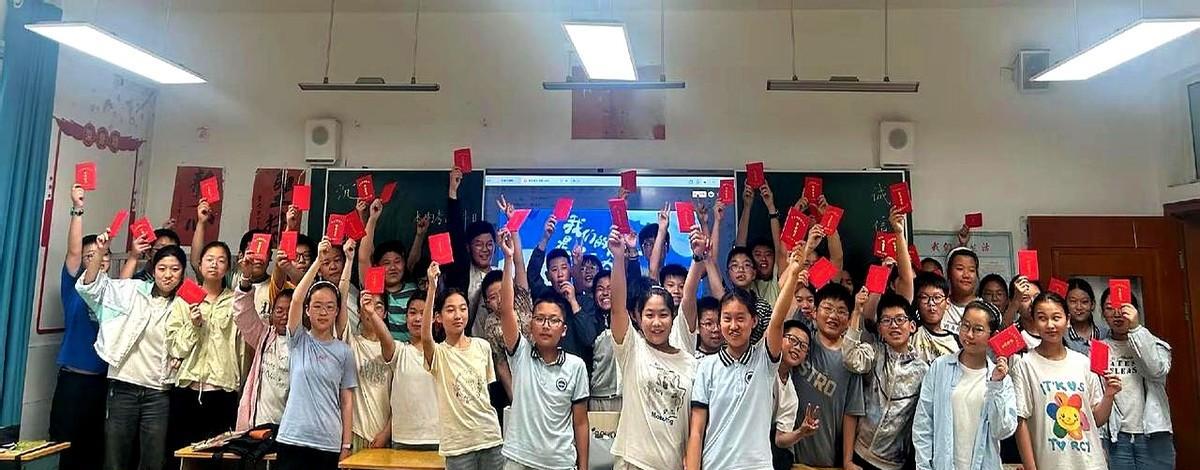 失眠了，24号晚上高考成绩出来，打了6个朋友电话，都是今年参加高考孩子的家长，分