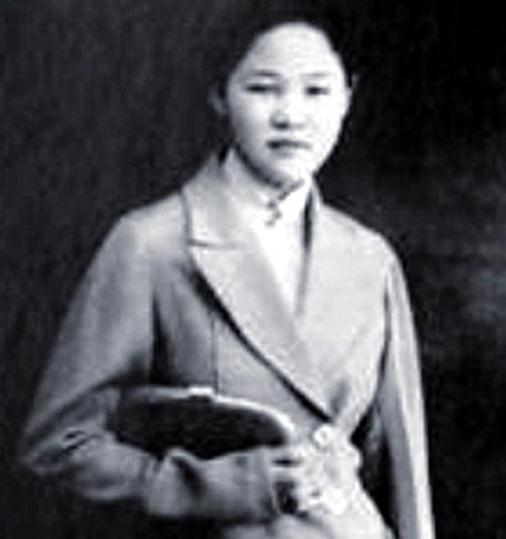 我的先辈我的神！
缪亚男，江南抗日义勇军女子别动队队员，曾在与日军的战斗中左臂受