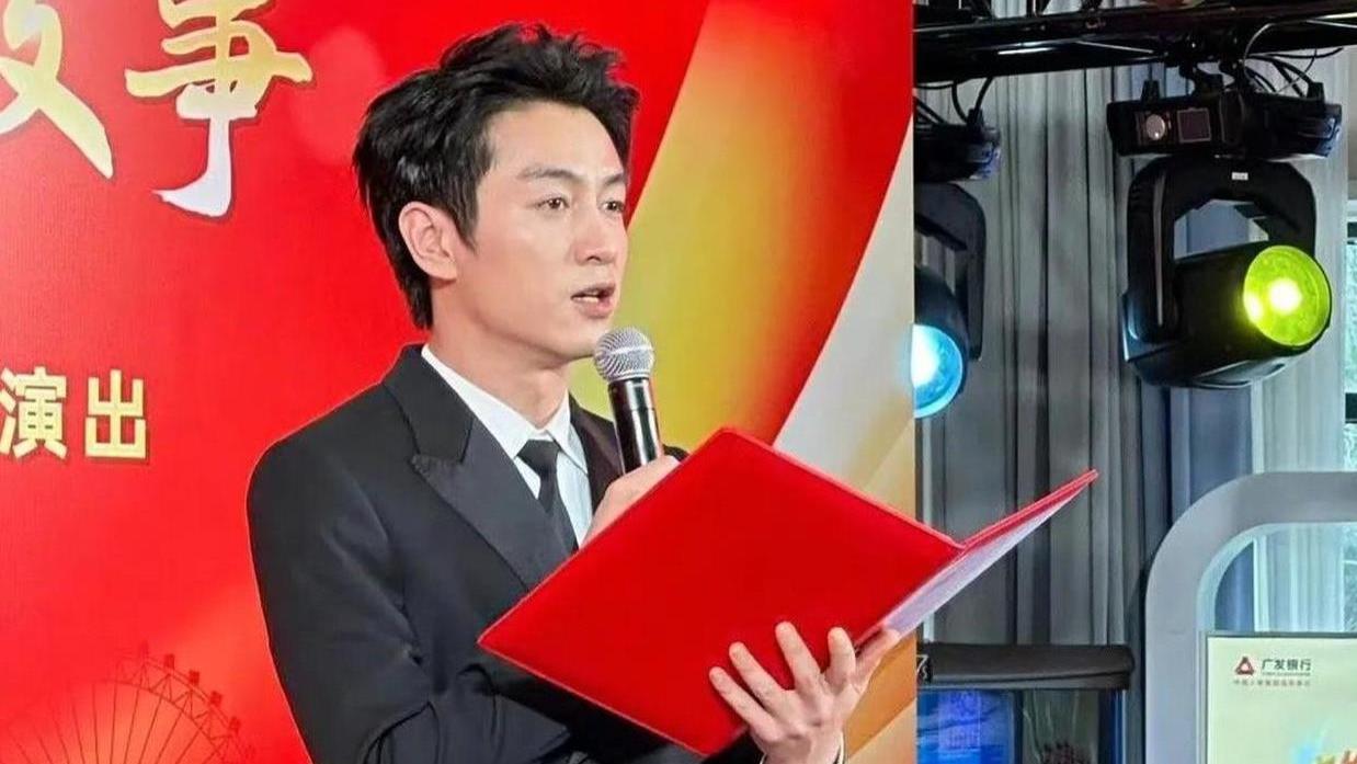 陈晓陈妍希离婚后分别露面！陈晓眼里的光回来了，陈妍希状态好