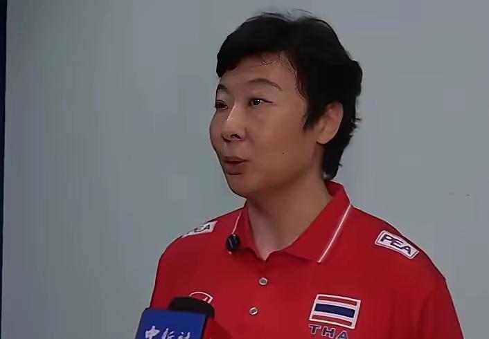 中国女排3战全胜：冯坤认为赵勇有 2 个“高明之处”
首先体现在进攻点多
赵勇主