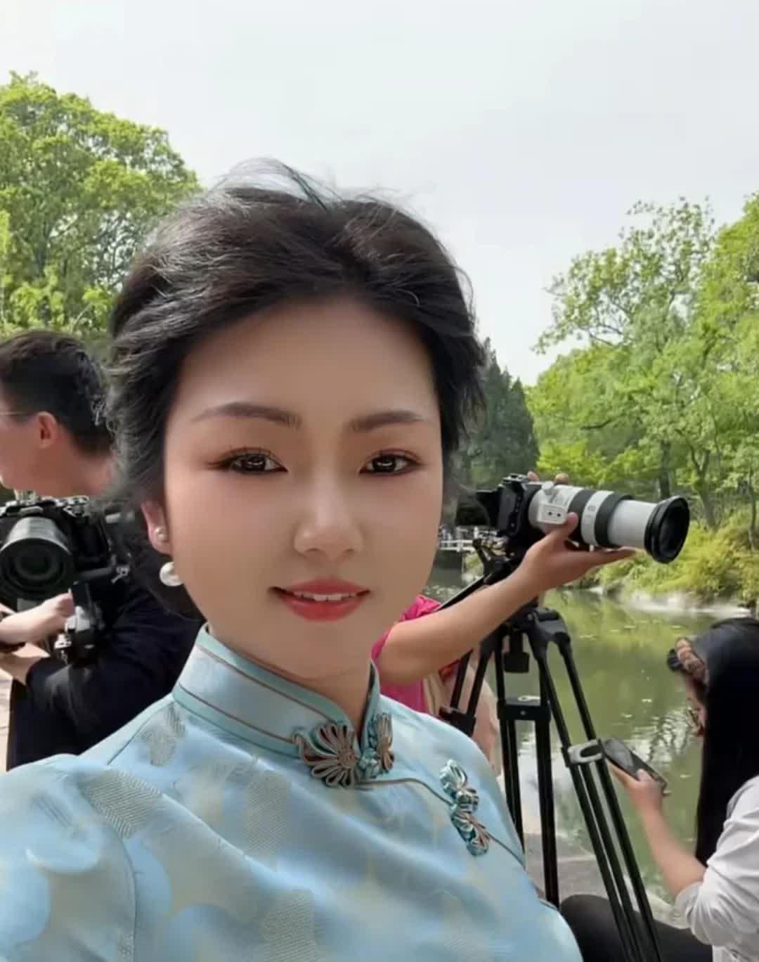 最近罗姣和徐某的事儿大家都有所耳闻吧，我今儿个就想好好唠唠。好多人说罗娇傻，我可