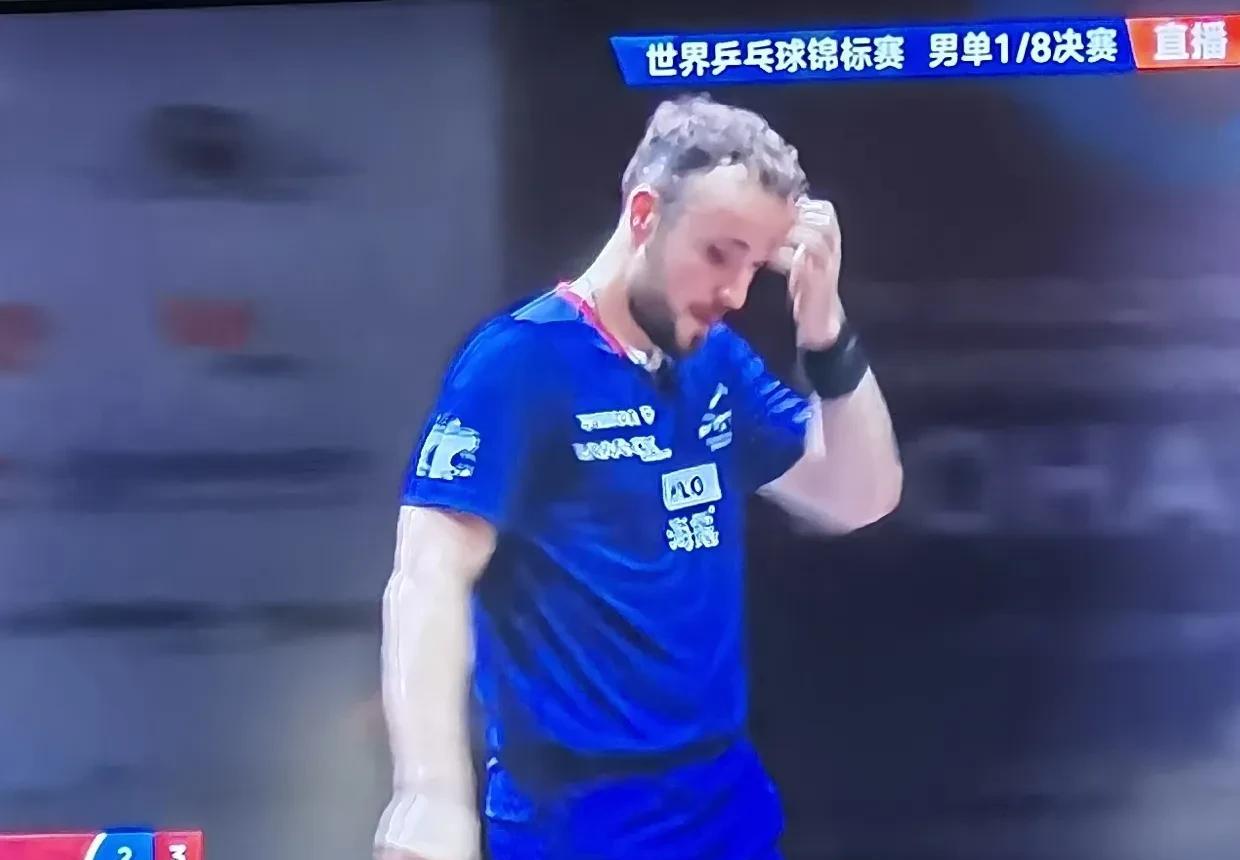 懵逼的高茨就想问个明白：
“前两局你已经不会打球了，换了个衣服回来换了个人。怎么