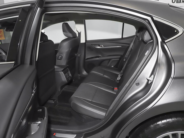 空间配置开始卷疯了
买新车了！蒙迪欧、雅阁、迈腾三选一， 雅阁轴距短一点，但空间