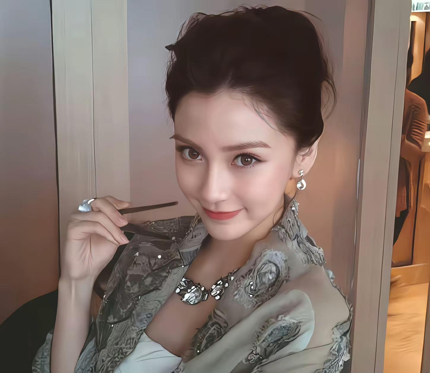 反复听语音感受你的温柔











我疯了！我彻底疯了！你留下的那条语