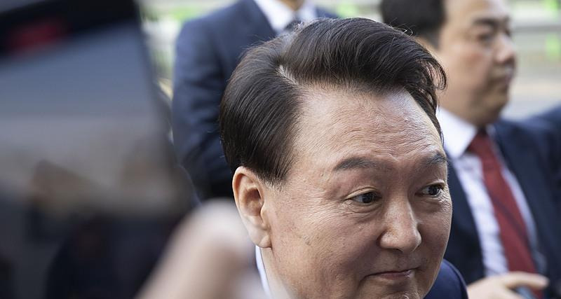 韩国前总统尹锡悦受审











韩国政坛再起波澜！前总统尹锡悦竟然站