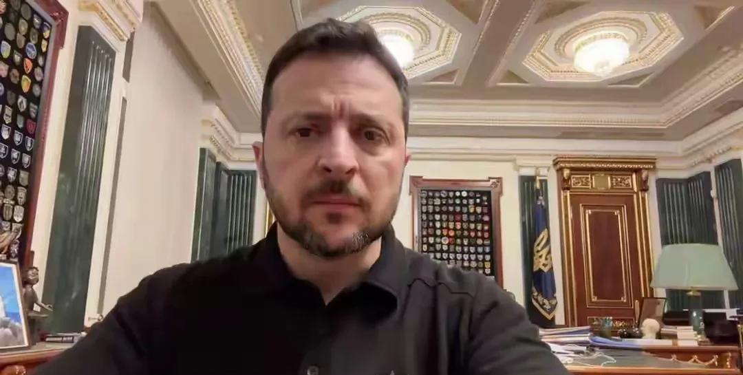 乌克兰总统泽连斯基可被西方国家给坑惨了。据报道，美国国家安全顾问沃尔茨称，如果乌
