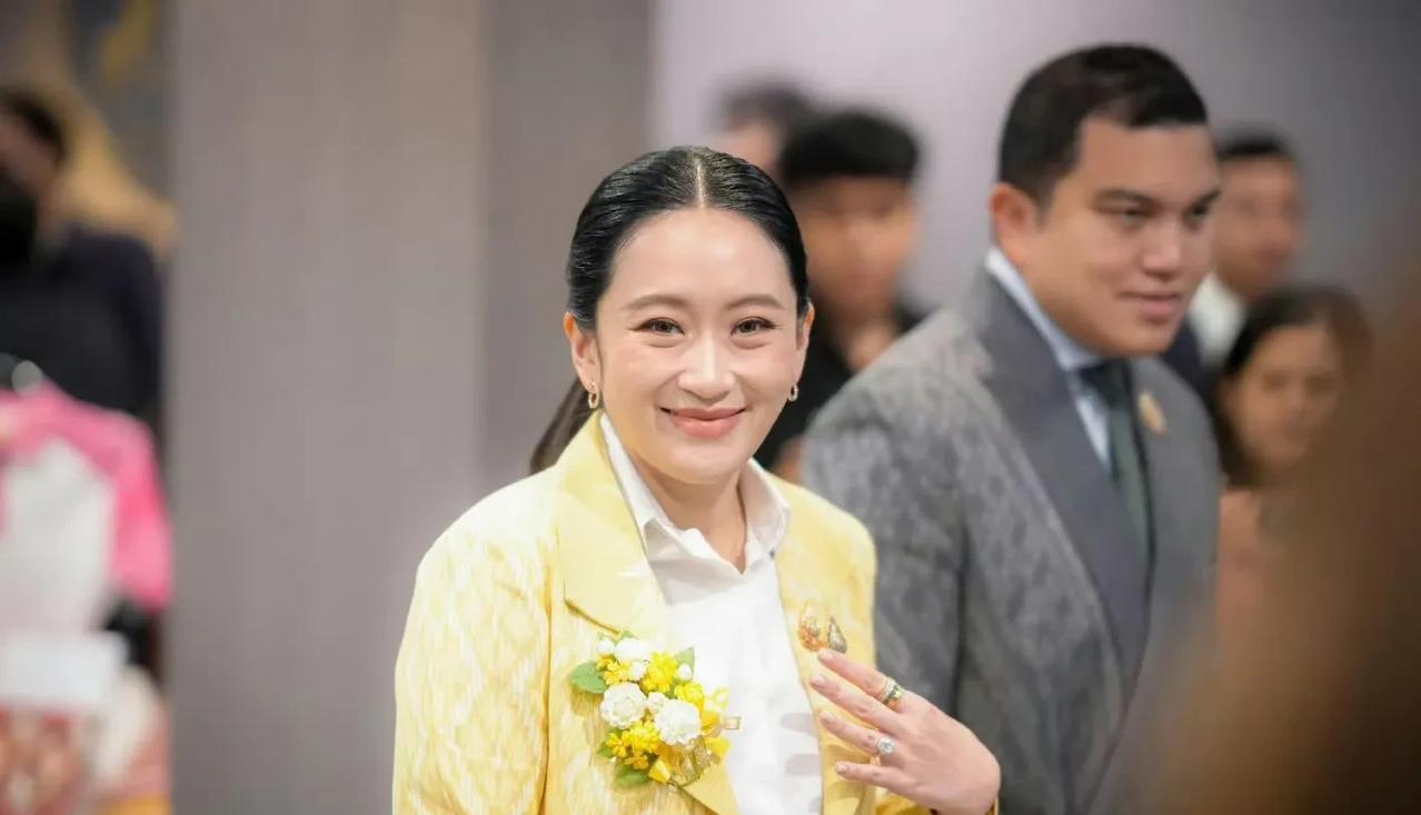 #柬泰紧张局势升级#
一波未平一波起，泰国和柬埔寨的冲突目前看，就是有一只幕后黑