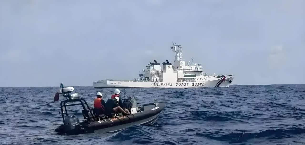 有一种观点：俄罗斯战败了，美国就会拿军队过来对付我们。

为什么说这种观点毫