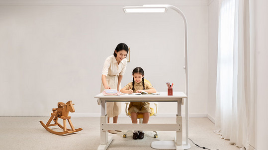 护眼大路灯到底怎么选？哪个牌子更好更专业？品牌大路灯推荐