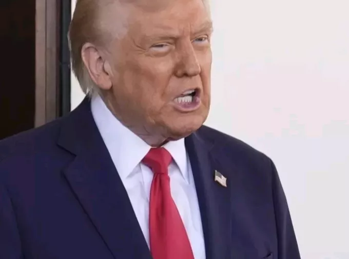 《泰晤士报》消息，英国民众认为，特朗普比“恐怖主义”更具威胁。

当地时间17日