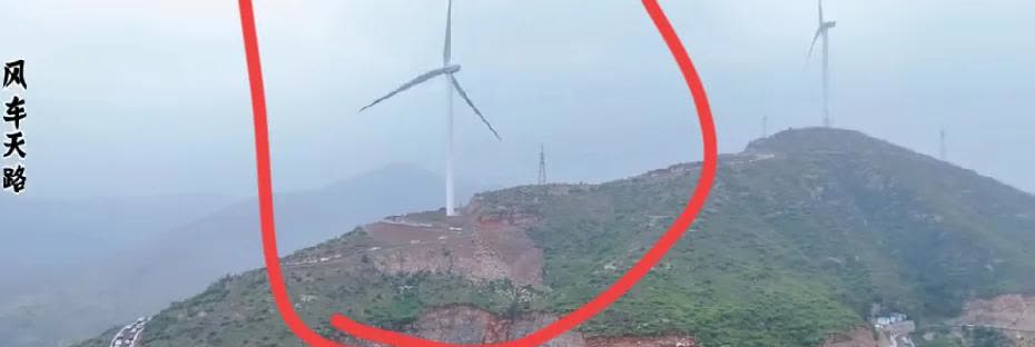 风力发电这么好，为什么不在汽车上安装发电系统？
汽车如果一边发电一边行驶岂不是