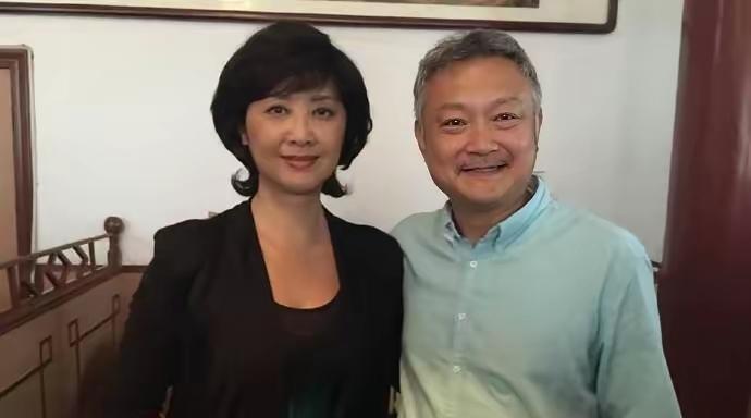 女儿国国王身边不像唐僧呀，你能一眼认出老头是谁吗？