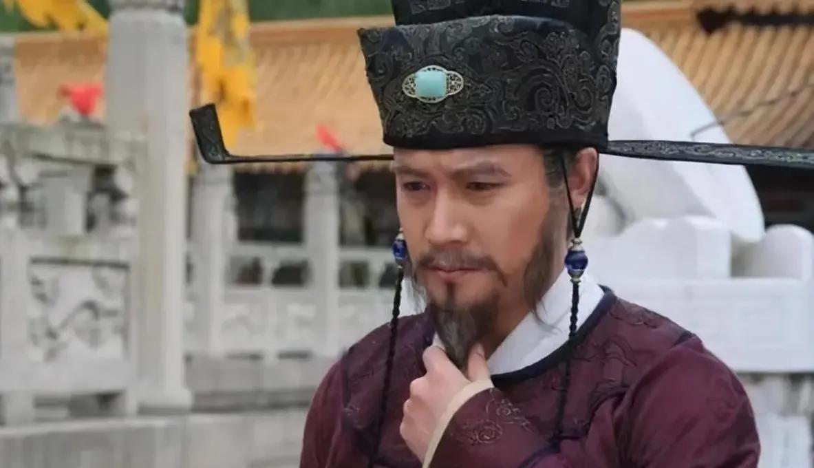 北宋年间，宰相王安石眼看着儿子越来越疯，竟做主把儿媳庞氏嫁给了当朝皇帝的亲弟弟，