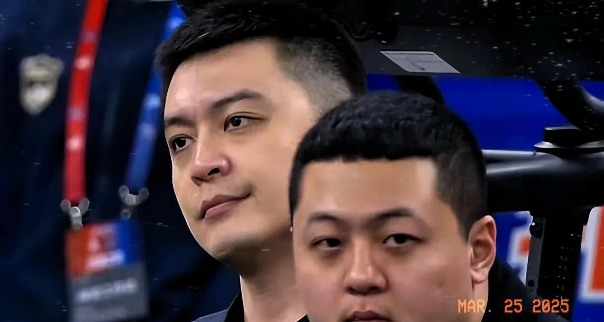 杨鸣感谢辽宁老乡许利民，率领北汽拿下同曦，锁定第三，辽宁可以专心致志抢第四，要不