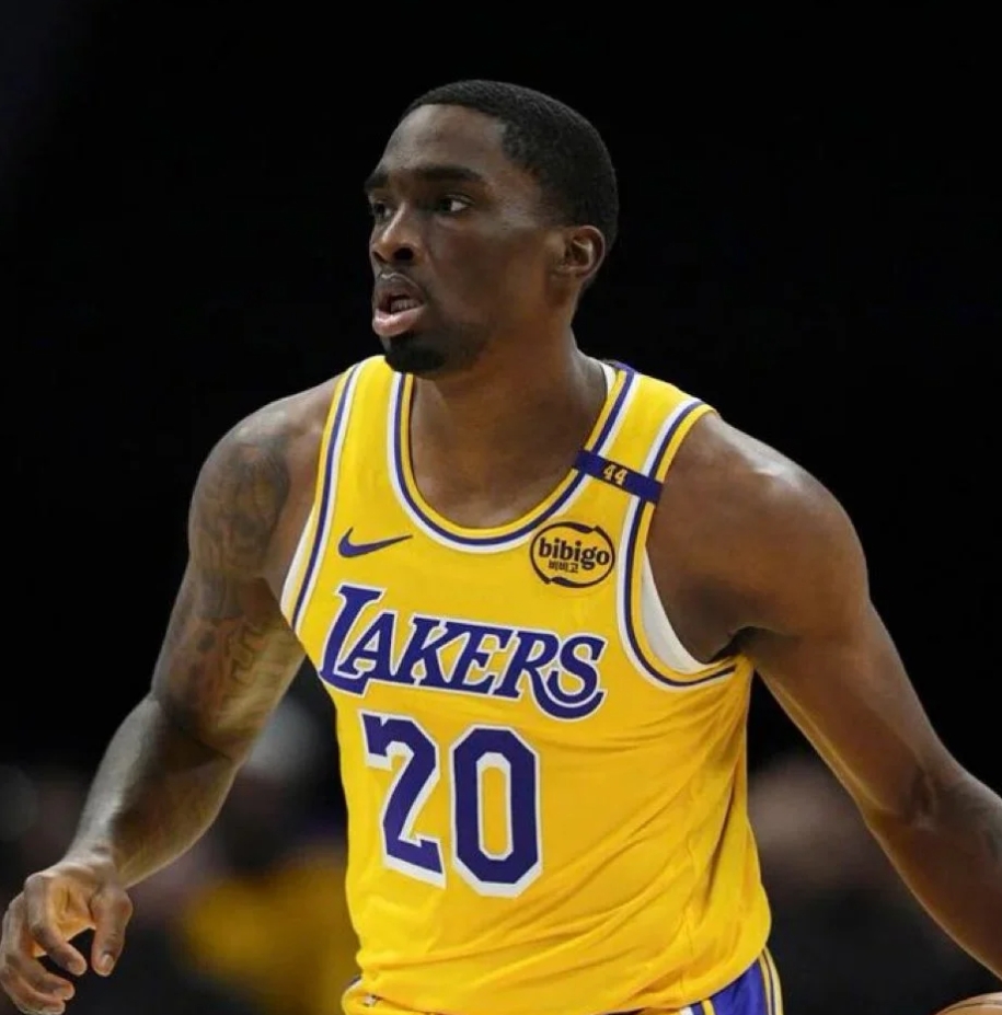 湖人博主LakersMuse更新X动态，谈到了谢克-米尔顿的合同情况以及湖人的工
