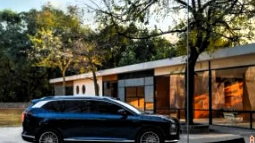 昊铂HL凭借其独特的造型、奢华内饰、超凡科技和出色的体验感