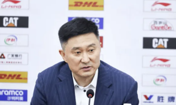 CBA常规赛，广东战胜广州。赛后，广东男篮主帅杜锋接受媒体采访，
杜锋表示：“连