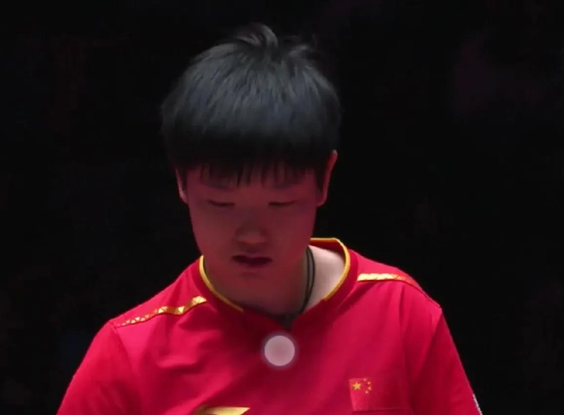 国乒女队澳门世界杯首秀，唯一一个4：0赢下15日比赛的球员孙颖莎。再次被天线宝宝
