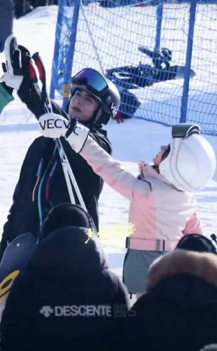 跟着林依轮打卡长白山！1314米爱情步道，步步都是白首约定～ ​​​