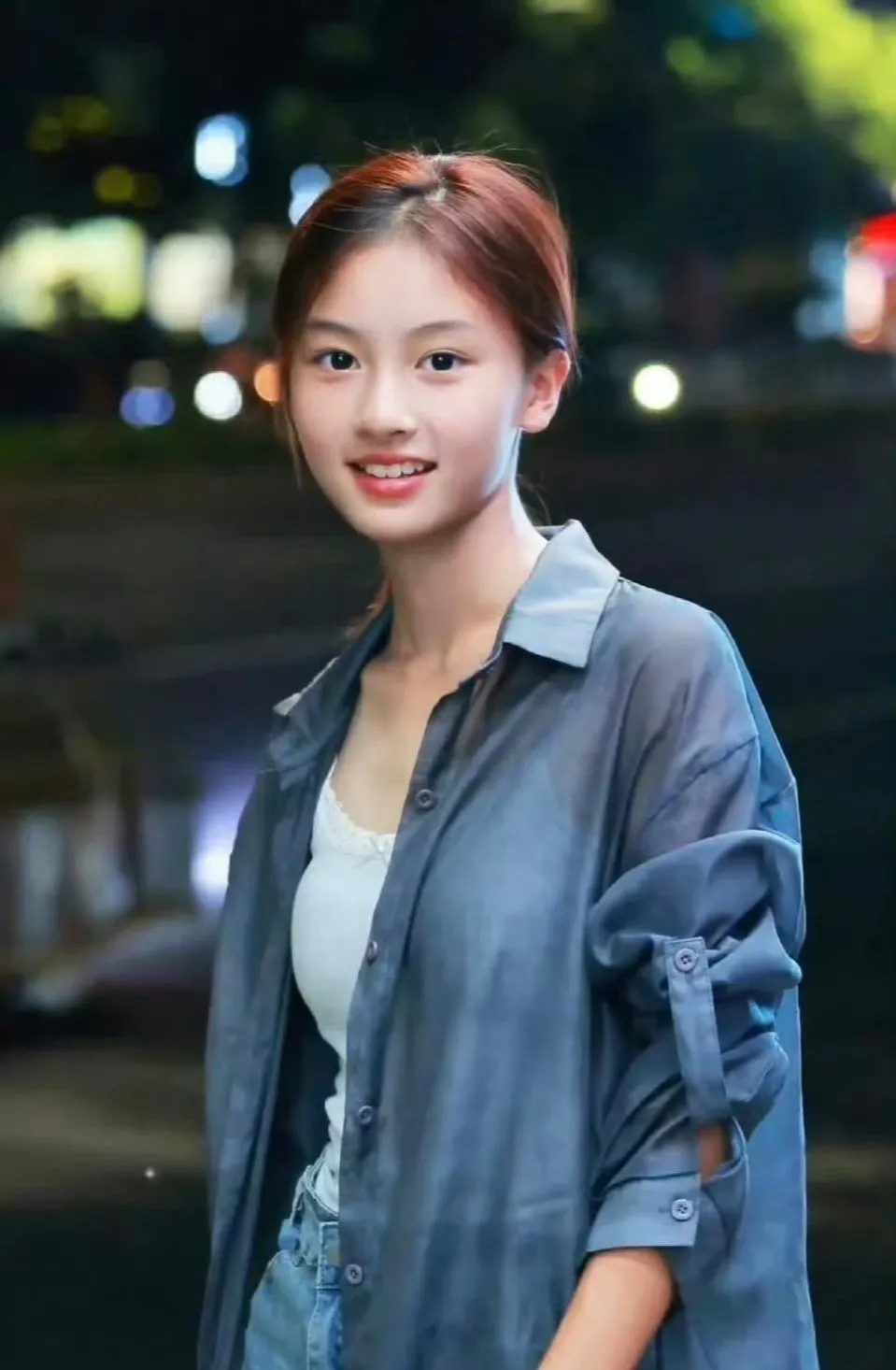 于正导演选的美女，哪个不是红透半边天的，赵丽颖、张萌都是一眼万年且耐看的那种大美